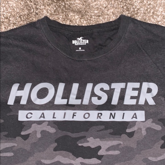 Hollister grey camp tee shirt - Picture 2 of 3